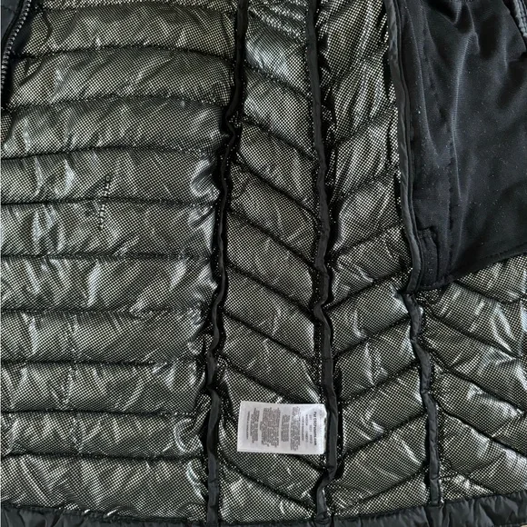 Columbia Black Puffer Jacket with Hood - Picture 5 of 7